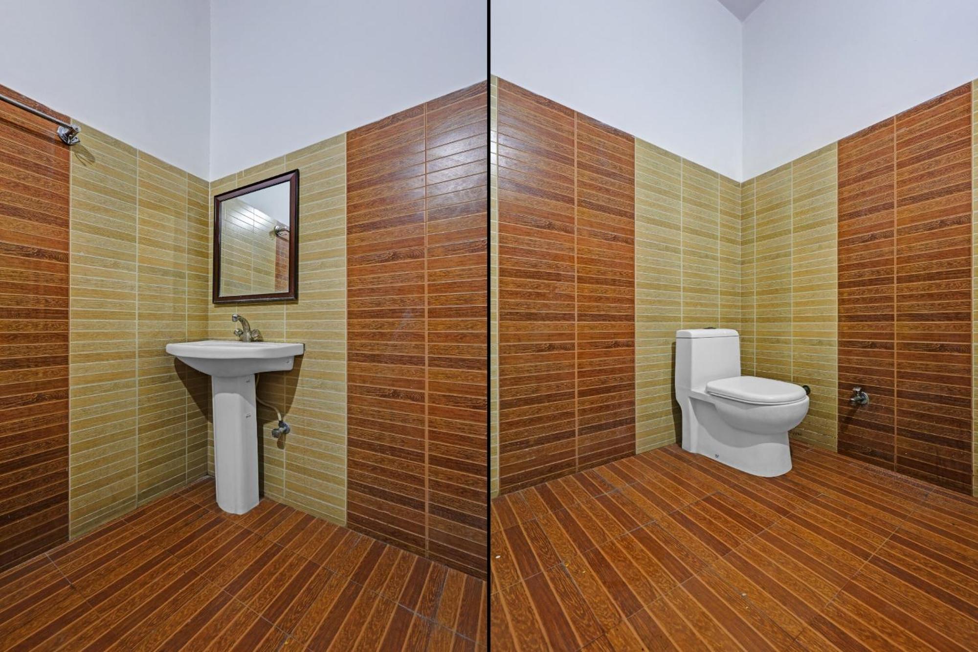 Spot On 81167 Hotel Asdr Rudrapur Ngoại thất bức ảnh