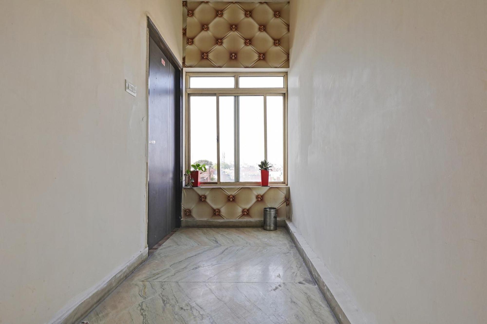 Spot On 81167 Hotel Asdr Rudrapur Ngoại thất bức ảnh